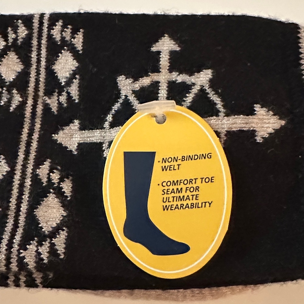 New Tags, Black and Tan Patterned Green Toe/Heal Socks.Size M or L, See new pic. - Picture 4 of 7
